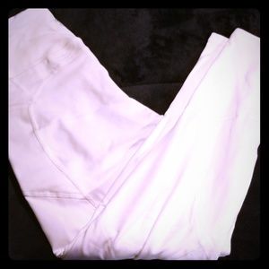 White heart booty TYC Leggings